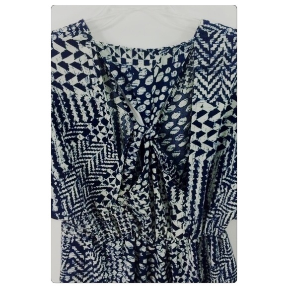 Tramp abstract print cut-out tie back dress size small - Picture 3 of 3